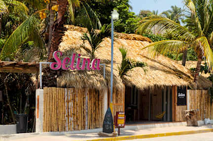 Selina Puerto Escondido照片