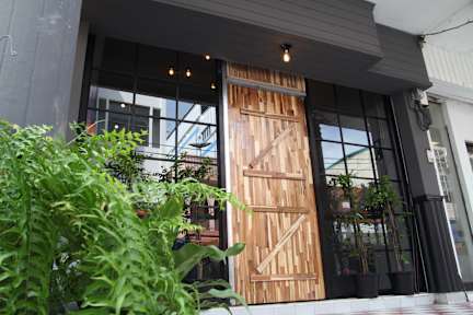 Vitamin Sea Hostel Phuketの写真