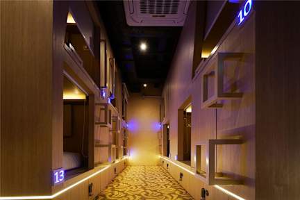 Fotky Cube - Boutique Capsule Hotel @ Kampong Glam
