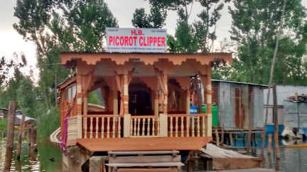 Houseboat Picorot Clipperの写真