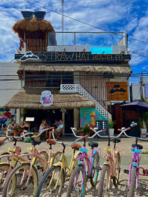 Straw Hat Hostel & Rooftop Bar照片