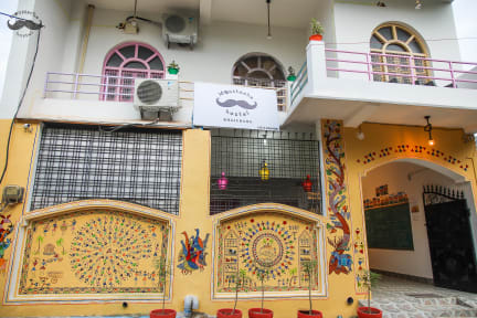 Kuvia paikasta: Moustache Khajuraho
