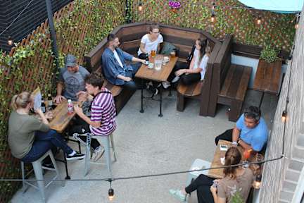 Photos of Samesun Montreal Central