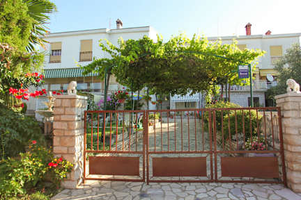 Photos of Paradiso Apartments