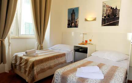 Kuvia paikasta: Exclusive Centre