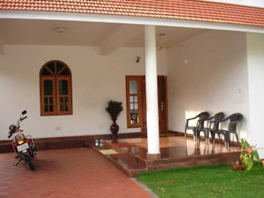 Kuvia paikasta: Brown Residency
