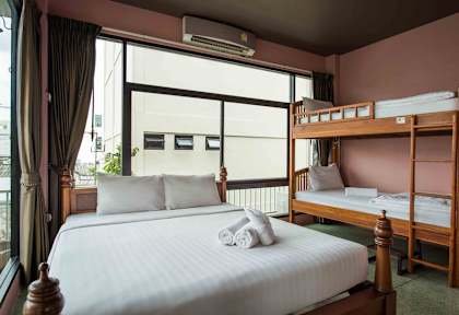Fotky Feung Nakorn Balcony Rooms and Cafe