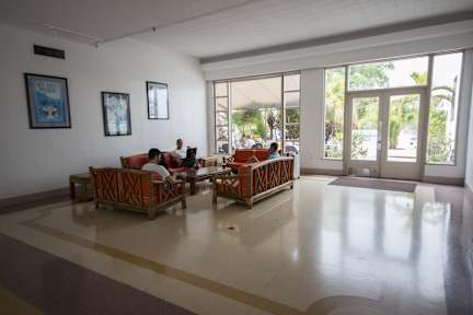 Fotky The Tropics Hotel and Hostel