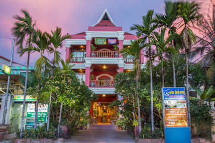 Photos of Sidewalk Hotel