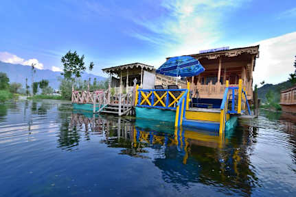 Photos of Golden Hopes Group of Houseboats