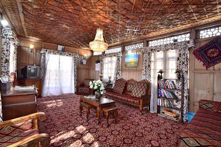 Photos of Golden Hopes Group of Houseboats