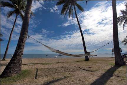 Foton av Travellers Beach Resort