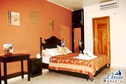 Photos of UW Oasis Hotel