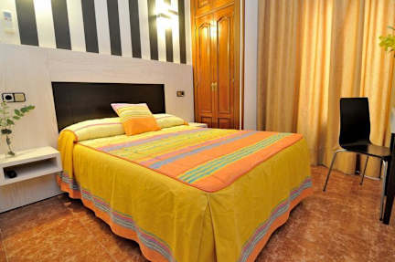 Zdjęcia nagrodzone Hostal Castilla I Atocha