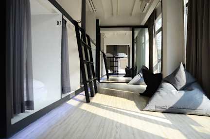 Фотографии 3Howw Hostel at Sukhumvit 21