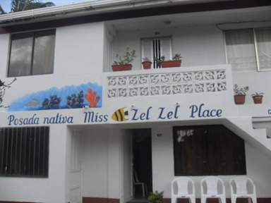 Foton av Posada Nativa Miss Zelzel place