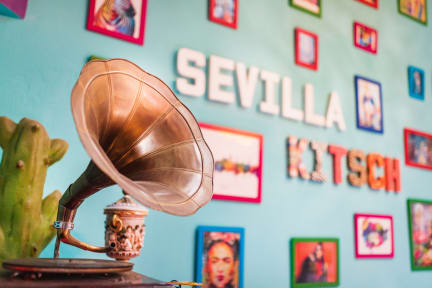 Fotografias de Sevilla Kitsch Hostel Art