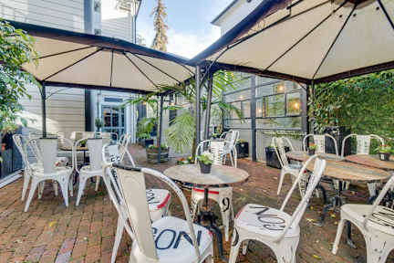 Billeder af INNBetween Lodge & Backpackers