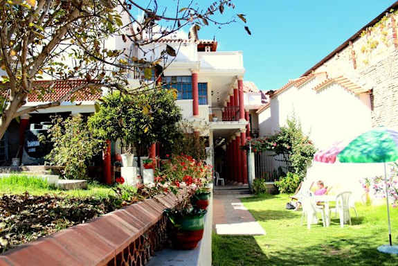 Villa Oropeza Hostel