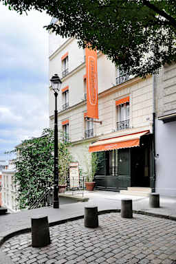 Caulaincourt Montmartre by Hiphophostels