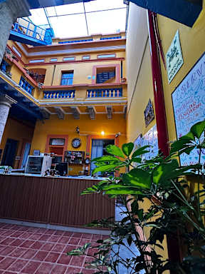 Hostal Cafe Tiana