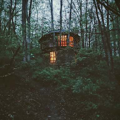 Lost River Hostel