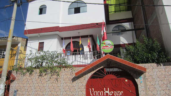 Vacahouse Huaraz B&B