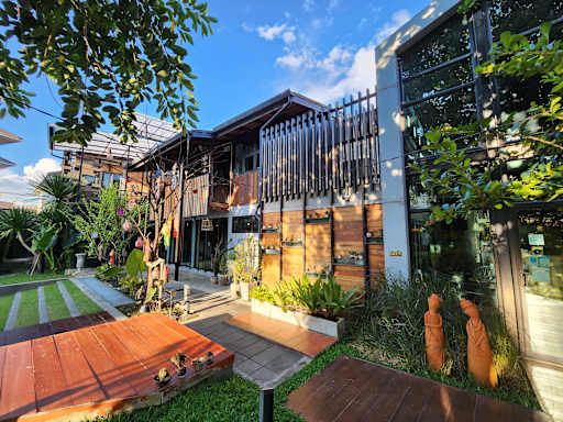 Baan Mai Kradan Hostel Chiang Rai