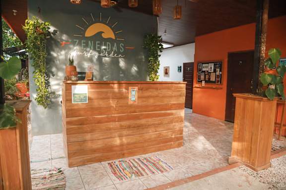Zeneidas Surf Garden