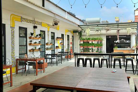 Yakety Yak Hostel