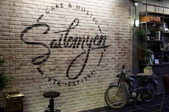 Sailomyen Cafe & Hostel