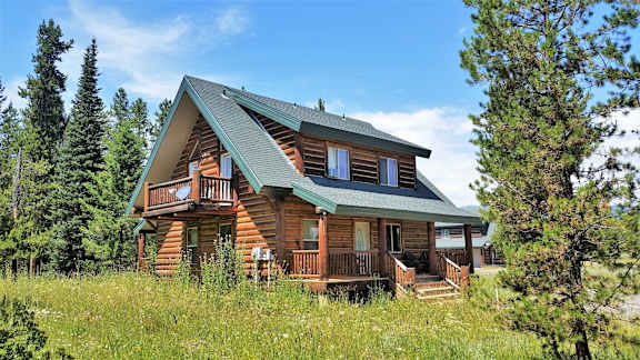 The Hideaway Hostel near Yellowstone