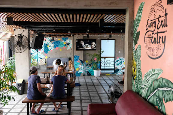 Ola! Hostel Manila