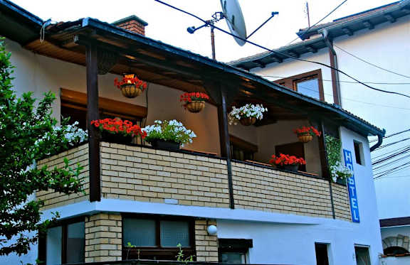 Hostel Bushati