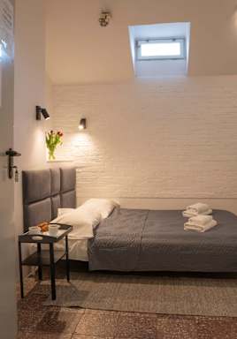 New World St. Hostel