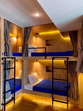Patong Poshtel