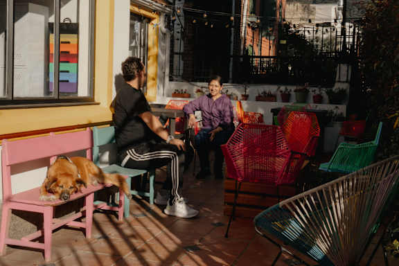 Vecinos by La Palmera