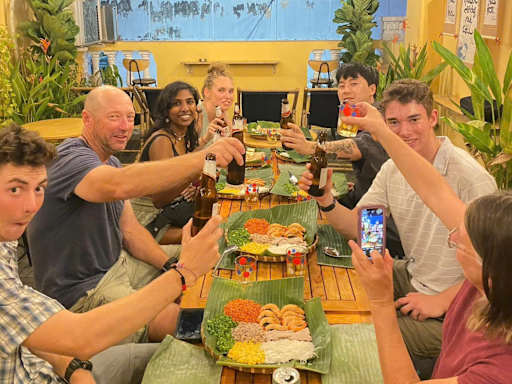 Saigon Authentic Hostel - Local, BF, Gym, Tours