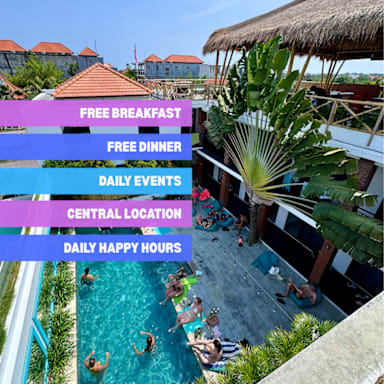 Canggu Central Hostel and Rooftop Bar