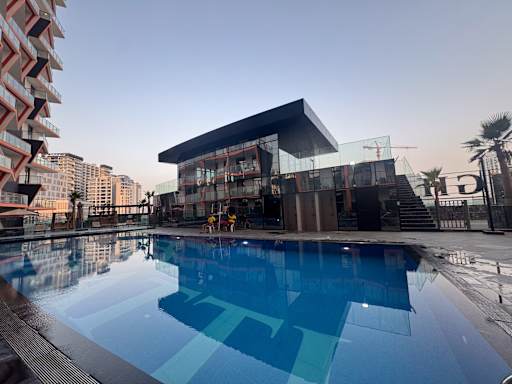 Grapeful Stay Hostel Dubai | Gym & Pool Access