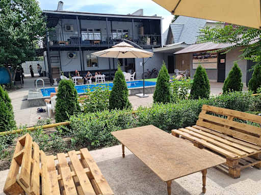 Apricot Lodge
