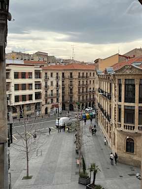Roomin Hostel