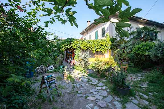 Shkodra Backpackers Hostel - Mi Casa es Tu Casa