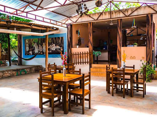 Yaxche Centro Hostel y Camping