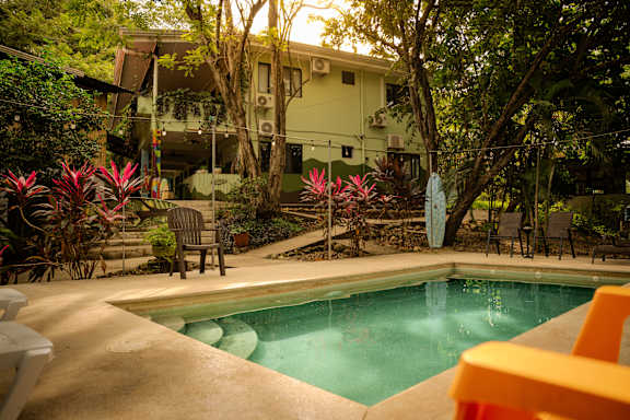 CASA PURA VIDA SURF HOSTEL