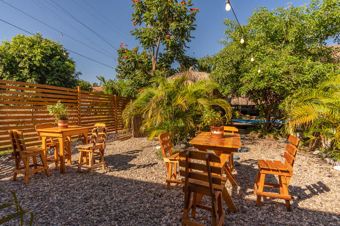 El Zoo Hostel And Pool