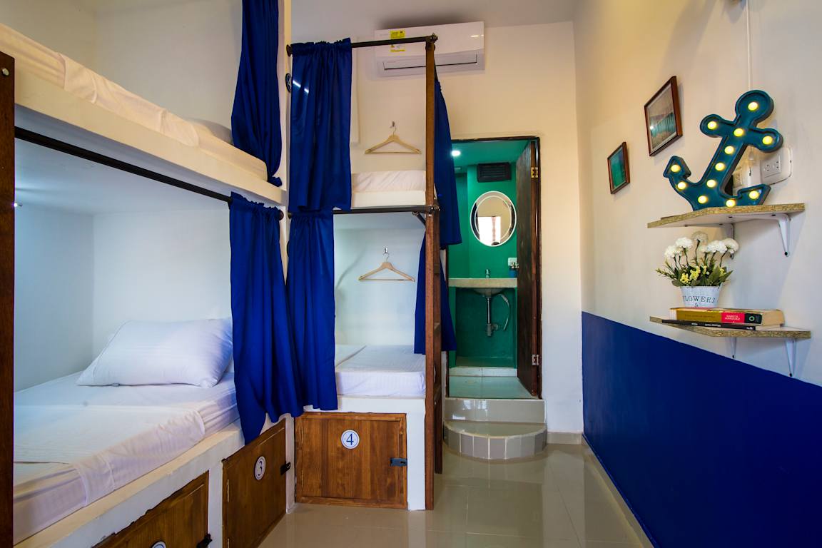 Casa del Puerto Hostel &amp; Suites