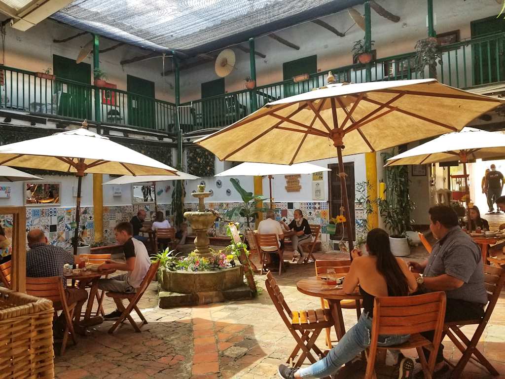 La Mansion Hostel