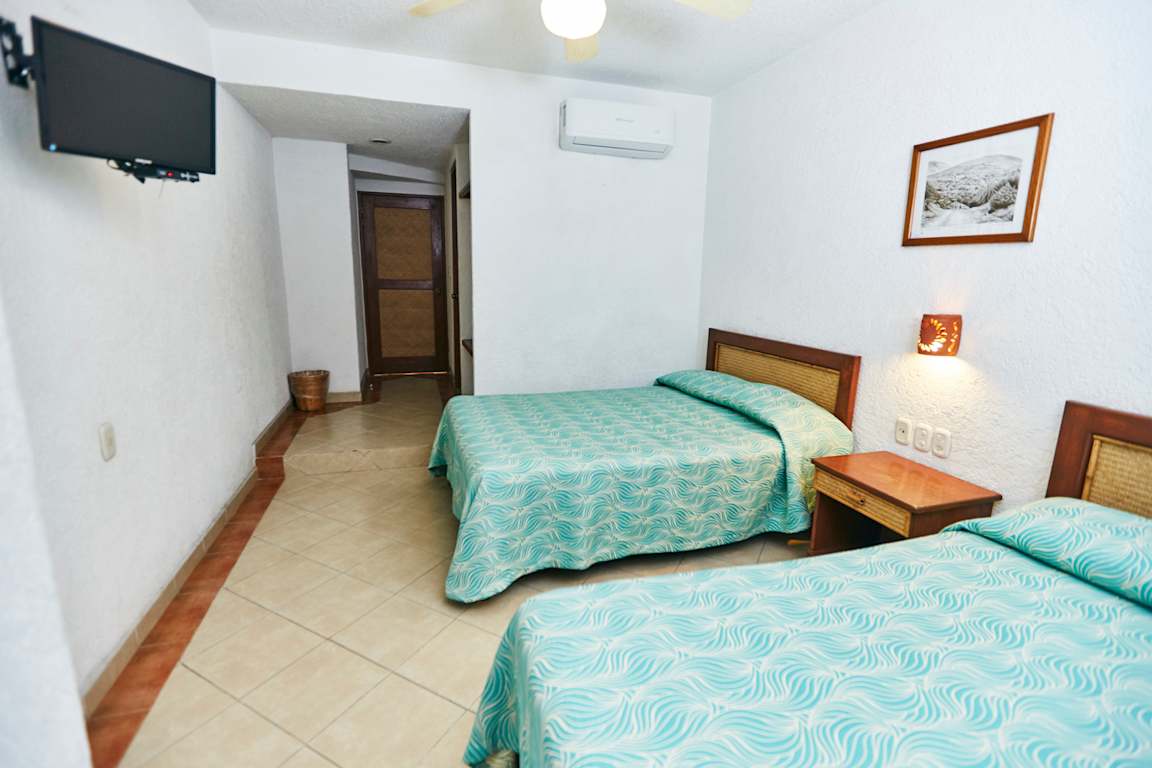 Hotel Suites Ixtapa Plaza y centro comercial