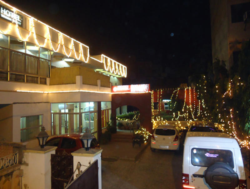 Hotel Sugandh Retreat